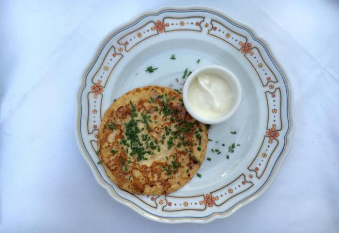 Recept: Blini's met havermout, kaas en hesp